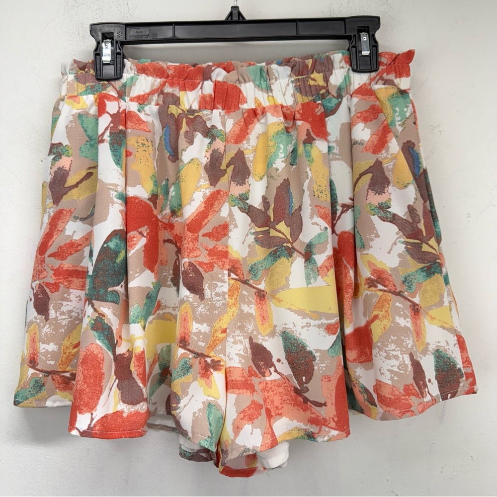 Highland + Park By Material Girls size Large Women’s Multicolor Floral Shorts